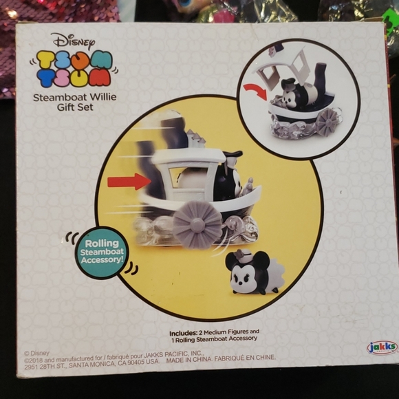 Tsum tsum Steamboat Willie Gift Set - Picture 2 of 2